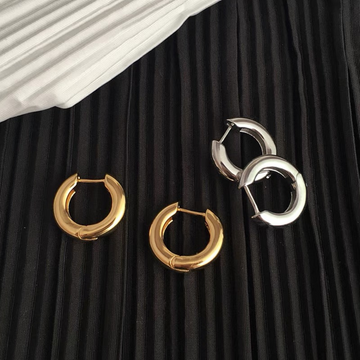 Hoop Earrings in 18k Yellow Gold