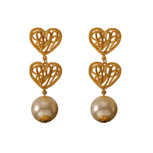 Irregular heart pearl earrings