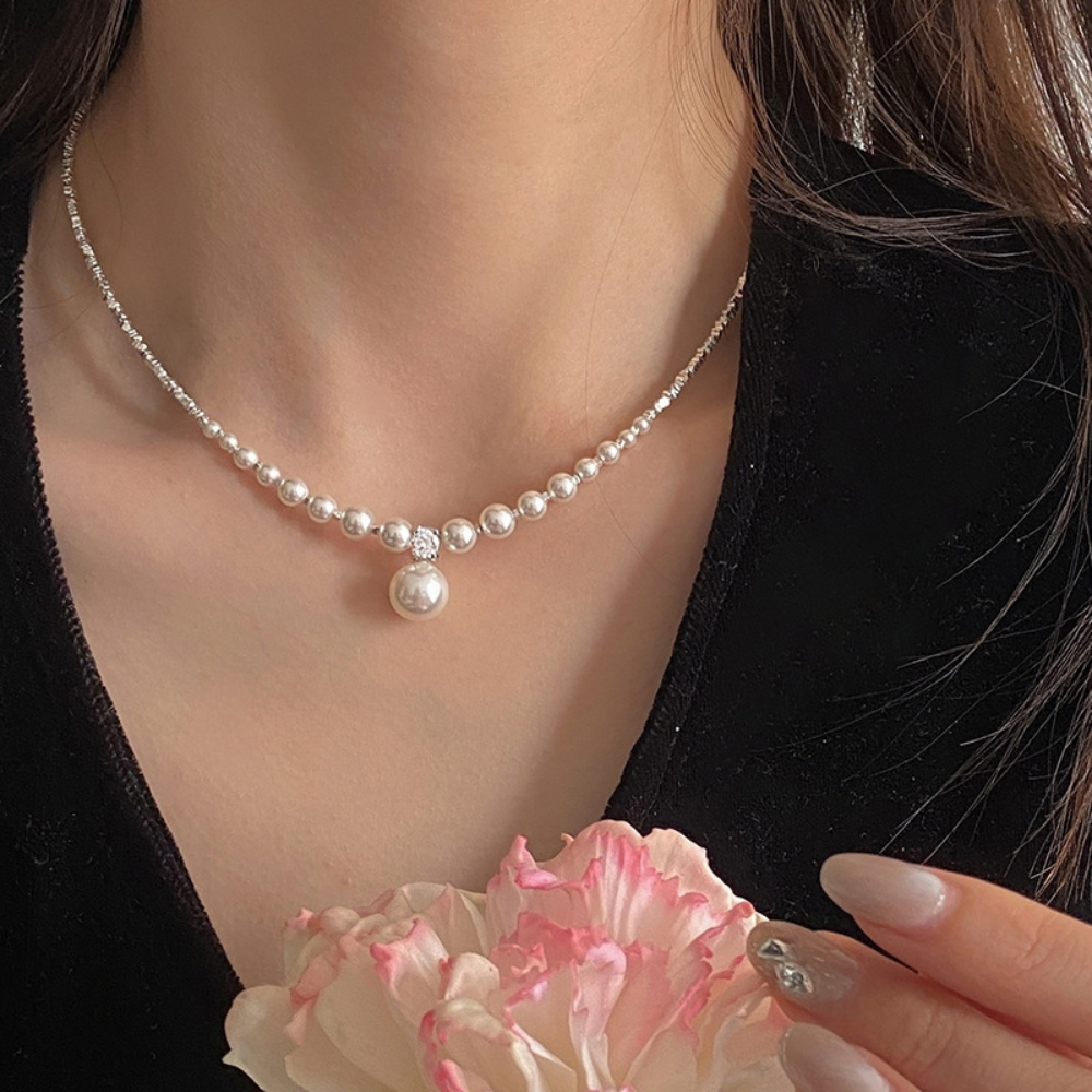 High-End Pearl Necklace