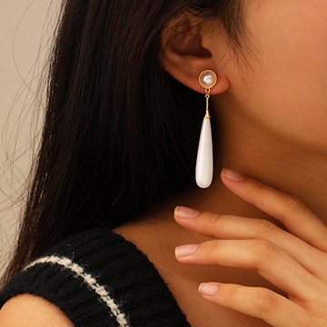 Drop Pearl Earrings